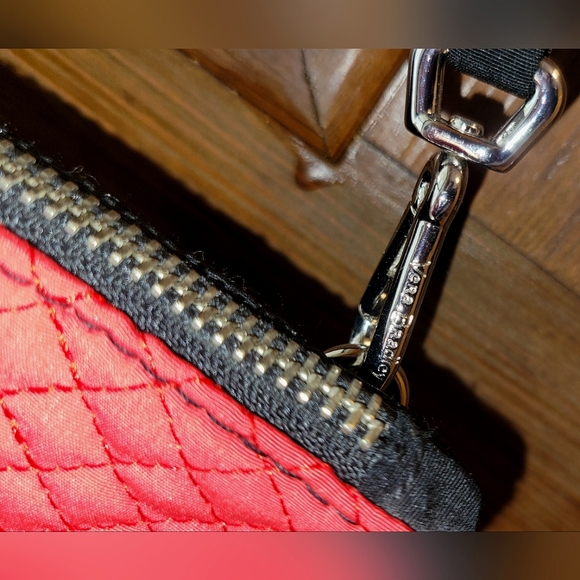 Vera Bradley RFID Blocking Winter Patchwork Pattern Crossbody Bag - Picture 11 of 15